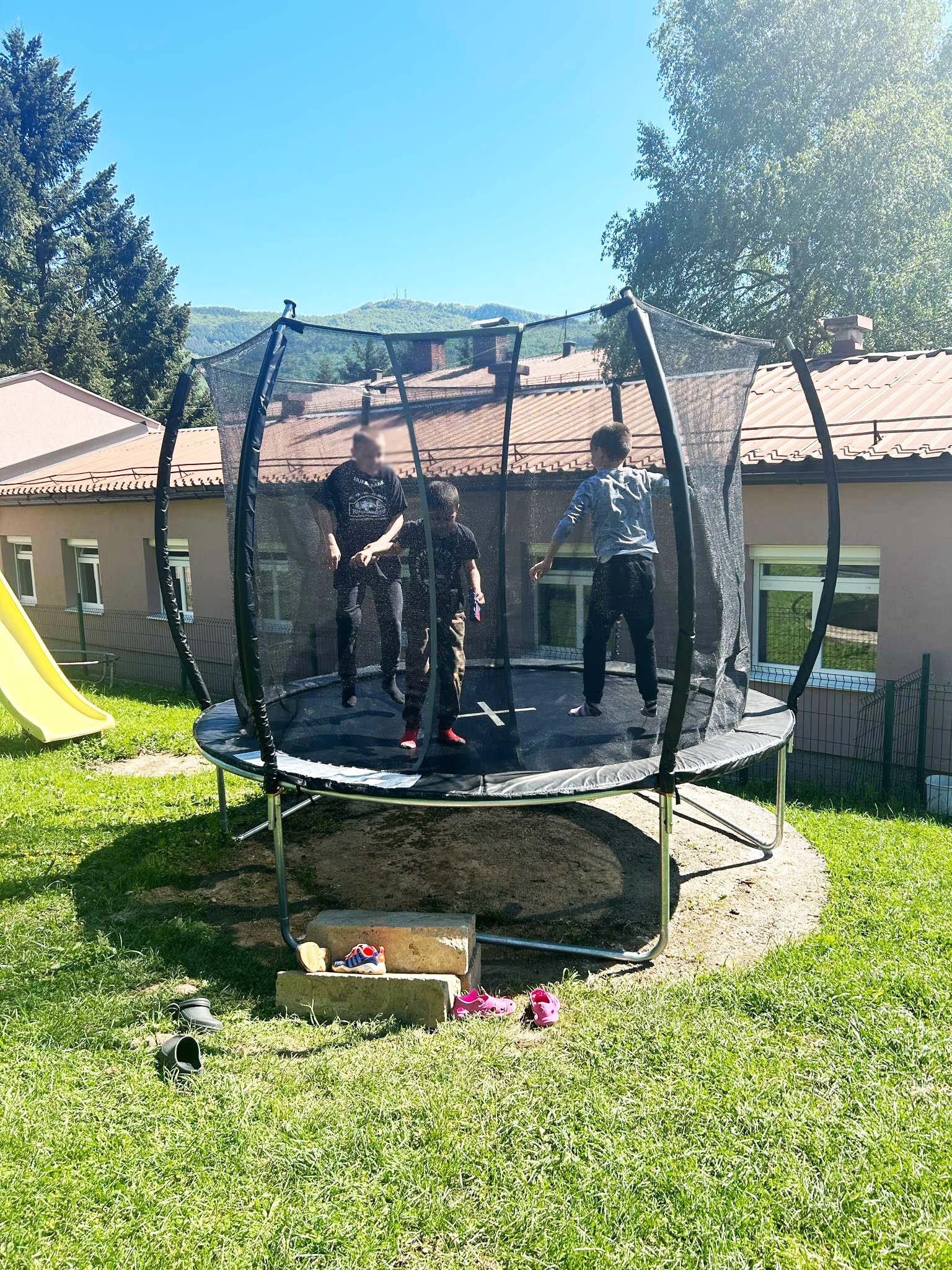 trampolina