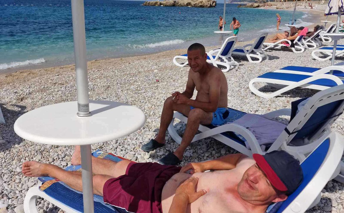 d1a17e7b-e569-4094-aa3b-36612479e068