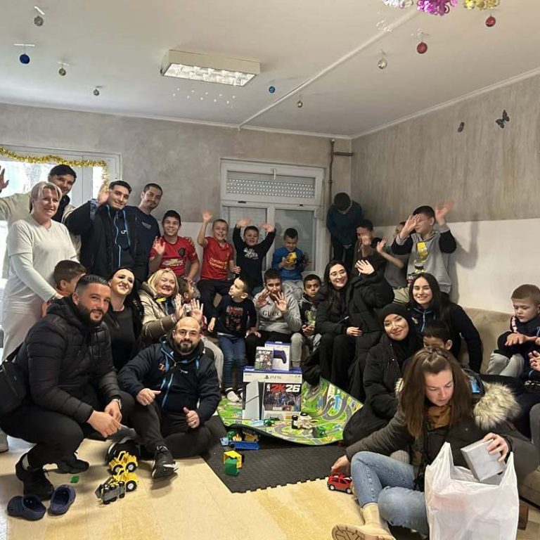 372b3bf0-4ed0-45e4-86c0-13b96e21be86